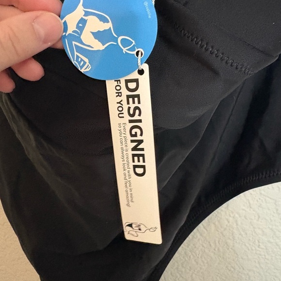 Cupshe Women's 2x NWT Black One Piece Swimsuit Ruffle V-Neck Mesh Waist Detail - Picture 9 of 12